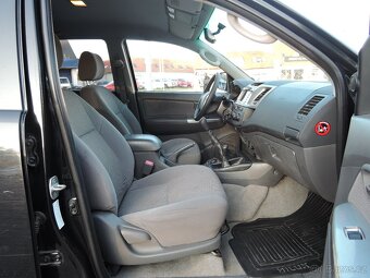 Toyota Hilux 2,5 D-4D 4x4 1.maj ČR HardTop DPH 2013 - 15