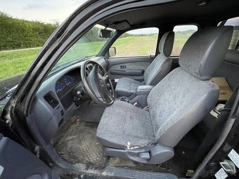 Toyota Hilux SR5 - 15