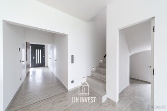 Rodinný dům 4+kk, 190 m², pozemek 824 m² – Vysoký Újezd, jen - 15