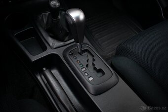 Toyota Hilux DC 3.0 I D-4D Sol A/T REZERVOVANÉ - 15