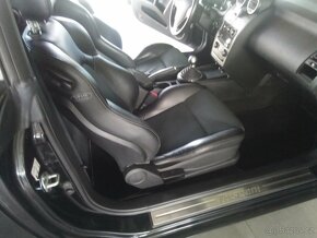 Coupe 2.0i FX, Najeto 70 tis.km, Top stav - 15