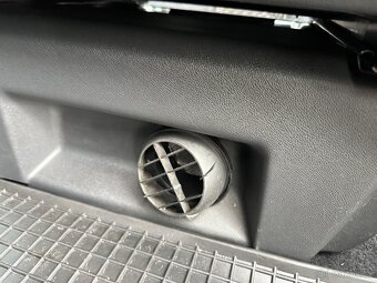 VW T6 CARAVELLE LOMG 2.0TDI 110KW DSG 9 MÍSTNÉ - 15