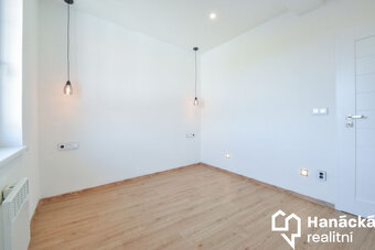 Prodej hezkého bytu 3+kk u Olomouce - 15