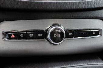 Volvo XC90 2.0 B5 Drive-E AWD A/T (2019) - 15