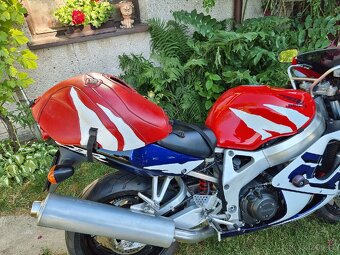 Honda CBR900RR 1999 Top stav - 15
