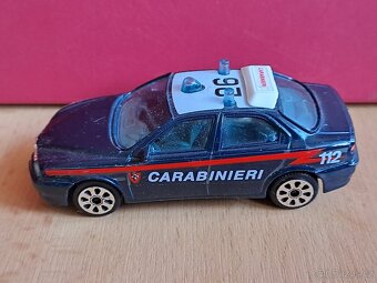 Sbírka 23 modelů 1:43 Bburago Made in aly, 1x 1:36 Tins Toys - 15