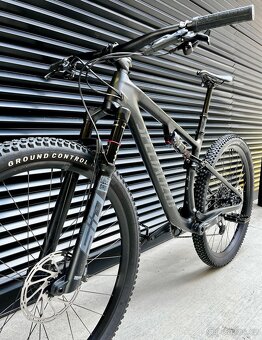 SPECIALIZED EPIC Evo Comp Karbon 29” - ROCKSHOX SID 120mm - 15