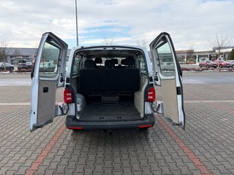 Volkswagen Transporter 2.0 TDi 1.maj.ČR 9míst long - 15