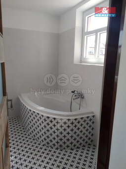 Prodej bytu 2+1, 88 m², Krnov, ul. Revoluční - 15