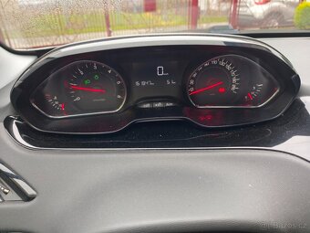 PEUGEOT 208 - 15
