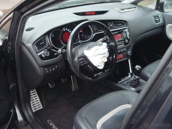Kia Ceed 1.6crdi 94kw 2013 top výbava - 15