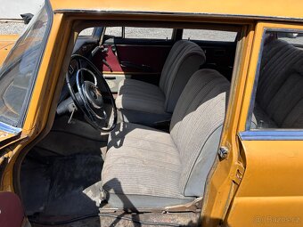 Mercedes-Benz W111 220b - 15