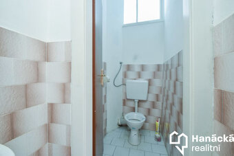 Prodej prostorného bytu 3+1+jídelna v Přerově - 15