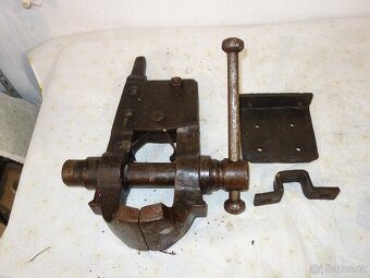 Veliký kovářský svěrák, svěrka - 15