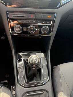 Volkswagen Golf Sportsvan 1.4TSi 92kW Highline Tažné - 15