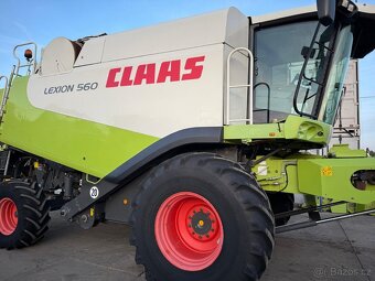 Sklízecí mlátička Claas Lexion 560, žací lišta V750 Vario, d - 15