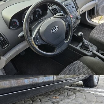 KIA CEED COMBI 1,4 16v CVTi  AUTOKLIMA, MULTIVOLANT, ISOFIX - 15