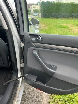 Volkswagen golf V 1.6FSI, 85kw - 15