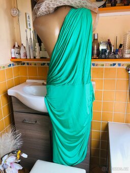 satyH&M # spolecenske# hostnasvatbu# hraskovezelene# asymetr - 15