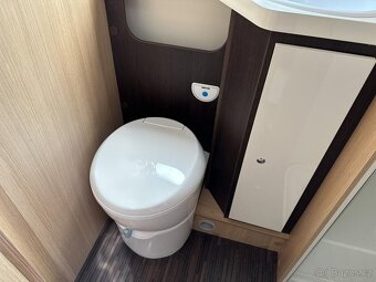 Zapůjčení obytného vozu FORSTER 699HB, 6 osob, NEOMEZENÉ KM - 15