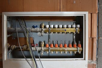 PRODEJ HRUBÉ STAVBY RODINNÉHO DOMU 281 M2, NA POZEMKU 534 M2 - 15