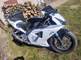 Honda fireblade 954rr - 15