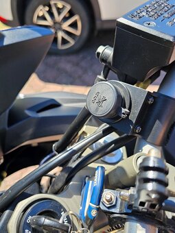 Yamaha Diversion XJ6 - 15