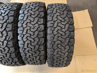 225/65 R17 BFGOODRICH - 15