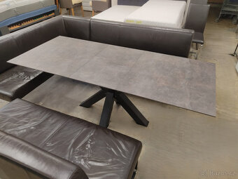 Rozkládací jídelní stůl optika beton - 15