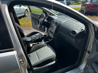 Ford Focus 1,6i 16V 85kW, r.v. 2009, stk 10/2026 - 15