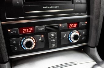 Audi Q7 3.0 TDI quattro Tiptronic S-line (2011) - 15