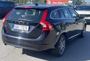 Volvo V60 1.6 D2 OCEAN RACE 112K MAN6 - 15