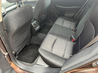 SUBARU OUTBACK 2,5i benzín - 15