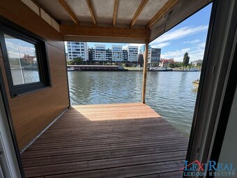 Hausbot 2+kk 43 m2 s terasou 9 m2 - 15