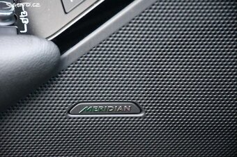 Range Rover Velar D240 R-DYNAMIC VZDUCH 177kw - 15