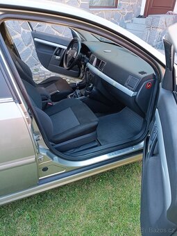 Prodám Opel Vectra 1.8 16V GTS - 15