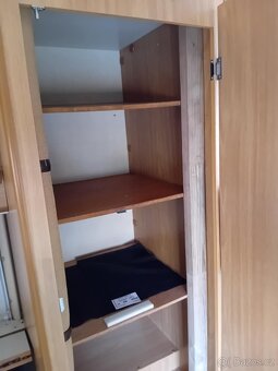 Nová STK Obytný vůz alkovna 5 osob alkovna - 15