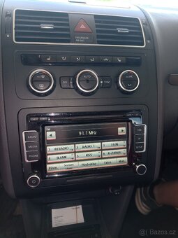 VW Touran TGI CNG r.v.2015 původ CR - 15