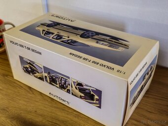 Volvo 850 T5R sedan 1:18 Autoart - 15