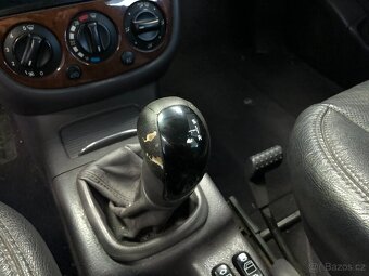 MERCEDES-BENZ A 190I - 15