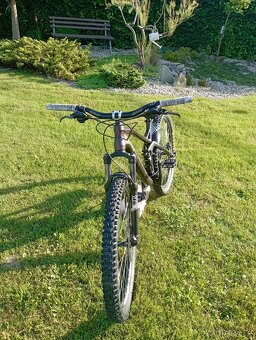 Prodám celoodpružené enduro kolo Canyon - 15