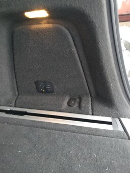 prodám Q7 S-line automat nez.top.na DO - 15