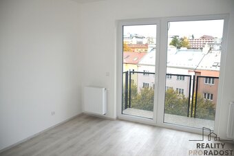 Pronájem novostavby bytu 1+kk s balkonem v centru Olomouce,  - 15