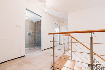 Prodej rodinného domu  4+1 pozemek 160 m²   Bezručova, Hodon - 15