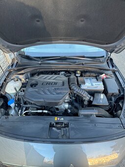 Hyundai i30 Fastback 1.6 CRDi (100 kW) – 1 majitel - 15