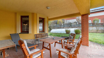 Velký rodinný dům 6 + 2, na pozemku 1.067 m2, Tuchoměřice, P - 15