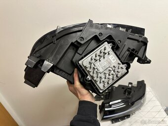 Cadillac Escalade světla - 15