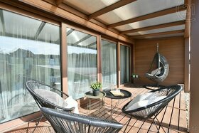 Prodej moderní luxusní vily, 320 m2 - Vysoký Újezd u Berouna - 15