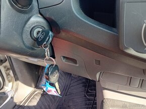 Toyota Hilux DC 2.5 I D-4D Terra 08/2013 - 15