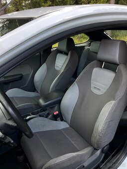 Ford Focus mk2 St225 2.5L - 15